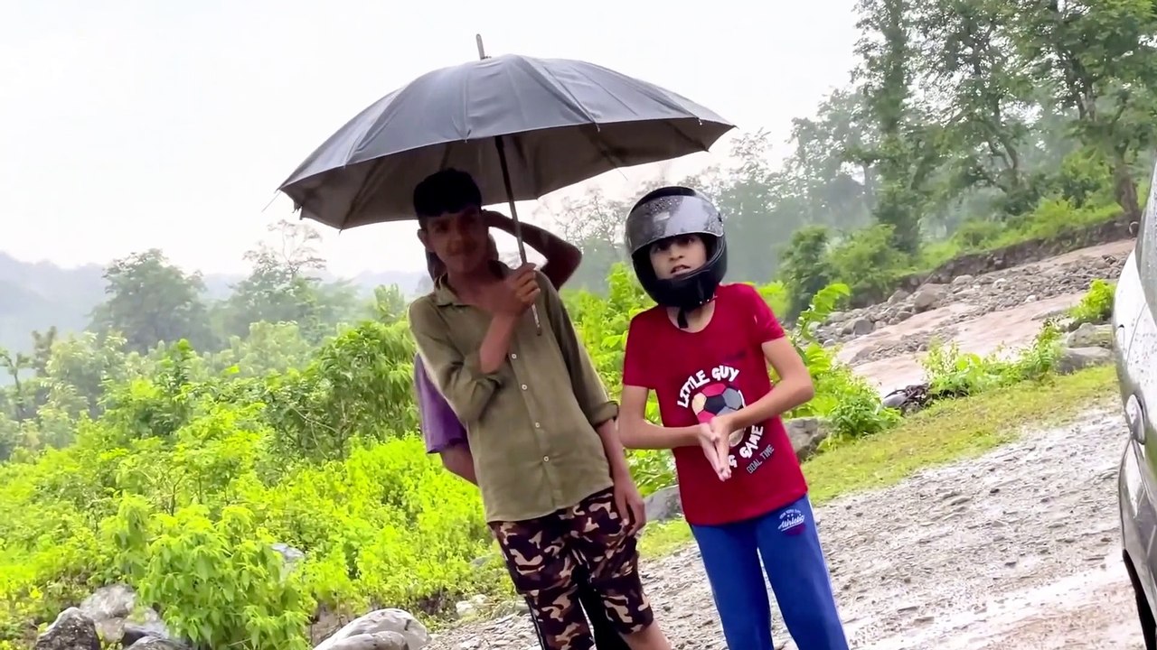 @SAURAVKOSHI JUNGLE MAI CAR PHAR GYI.........