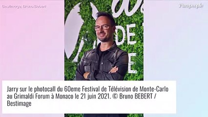 Jarry surpris avec le frère de sa fiancée : galipettes dans le salon et mariage annulé...