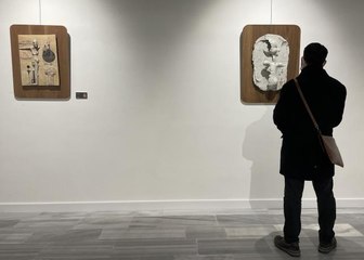 İsmet Yedikardeş'in retrospektif sergisi "Formreform" Kazlıçeşme Sanat'ta açıldı