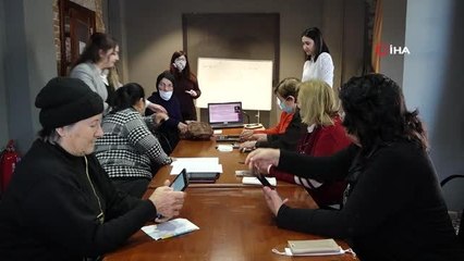 Yaşlılar dijital okur yazar oluyor