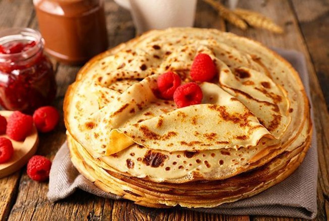 Philippe Etchebest dévoile la recette de sa pâte à crêpes et son astuce imparable pour éviter les grumeaux