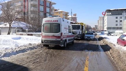 Son dakika haberleri | Kar nedeniyle kayarak kamyonun altına giren kadın feci şekilde öldü