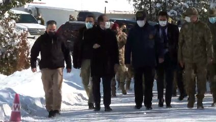 Bakan Akar Irak sınırında