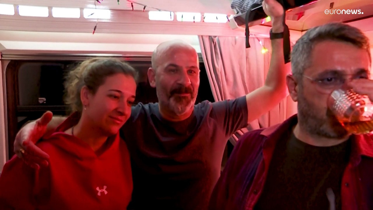 32 Sunden an Bord des "Doğu Express": Party, Sightseeing und Freudentänze