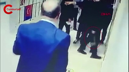 Gaziosmanpaşa'da okula baltalı baskın