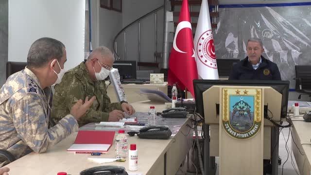 Milli Savunma Bakanı Akar: (Afrin'deki terör saldırısı) Bilinen hedefler yoğun şekilde ateş altına alınarak şu ana kadar 18 terörist etkisiz hale...