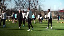 Poche ore a Milan-Juve: l'allenamento dei rossoneri