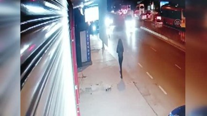 Eyüp'te üniversiteli kızı taşla yaralayan şüpheli tutuklandı