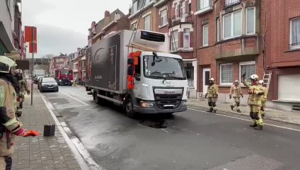 Anderlecht: un camion coincé à cause d'un trou dans la voirie