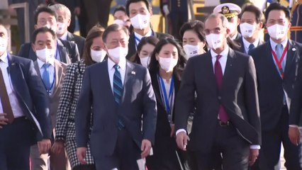 문 대통령, 중동 3개국 순방 마치고 귀국길 / YTN