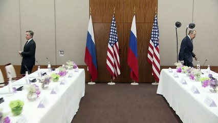 Blinken e Lavrov mantêm diálogo 'franco' sobre a Ucrânia