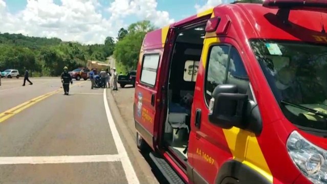 Motociclista sofre múltiplas fraturas em colisão com carro na PR-180 em São Salvador