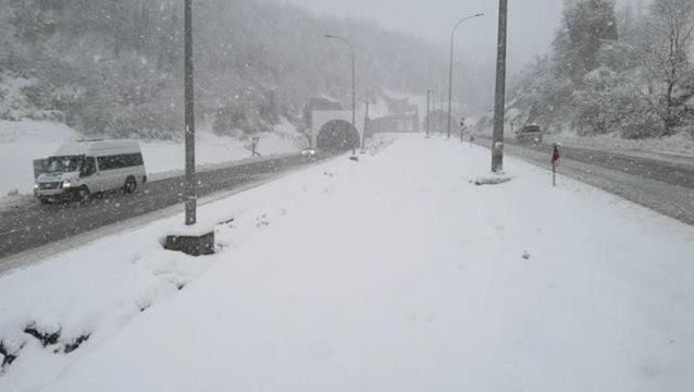 Yoğun kar yağışı beklenen ilçenin kaymakamından köylülere çağrı: İlçe merkezine inin