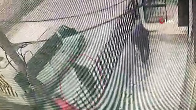 İstanbul'da baltayla okula gelen veli gözaltına alındı