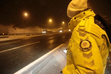 Bolu Dağı'nda kar etkili oluyor