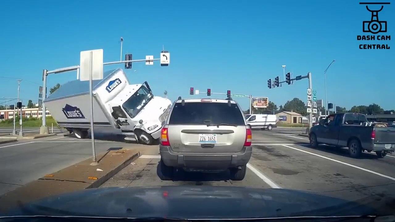 Ultimate driving fails compilation 2022_ Car Crashes, Idiot in cars, Instant Karma. #1