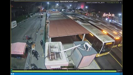 Bekçilerin bir avukata şiddet uyguladığı görüntüler metrobüs kamerasında