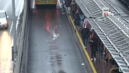 İstanbul'da kar yağışı aralıklarla sürüyor