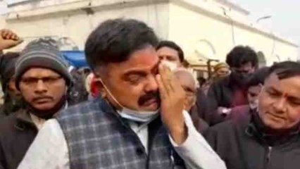 टिकट ना मिलने पर रोते हुए नामांकन दाखिल करने पहुंचे दिगंबर सिंह, कहा- भाजपा ने मुझे खत्म कर दिया