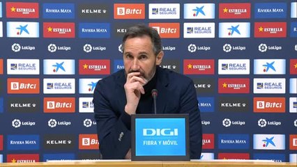 Vicente Moreno: "No hay penalti por ningún lado"