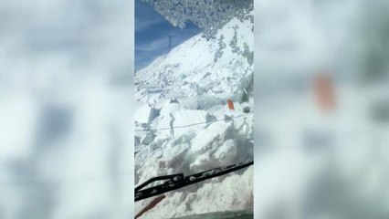 Karla mücadele ekibi çığ tehlikesi atlattı