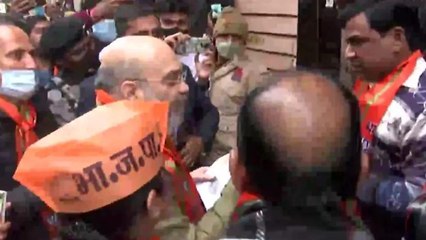 Shah in Kairana: Crowd gathered during door-to-door campaign