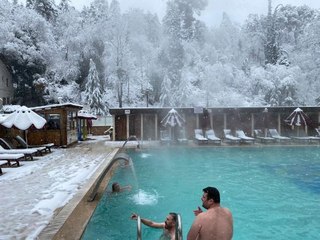 KAR ALTINDA KAPLICA KEYFİ