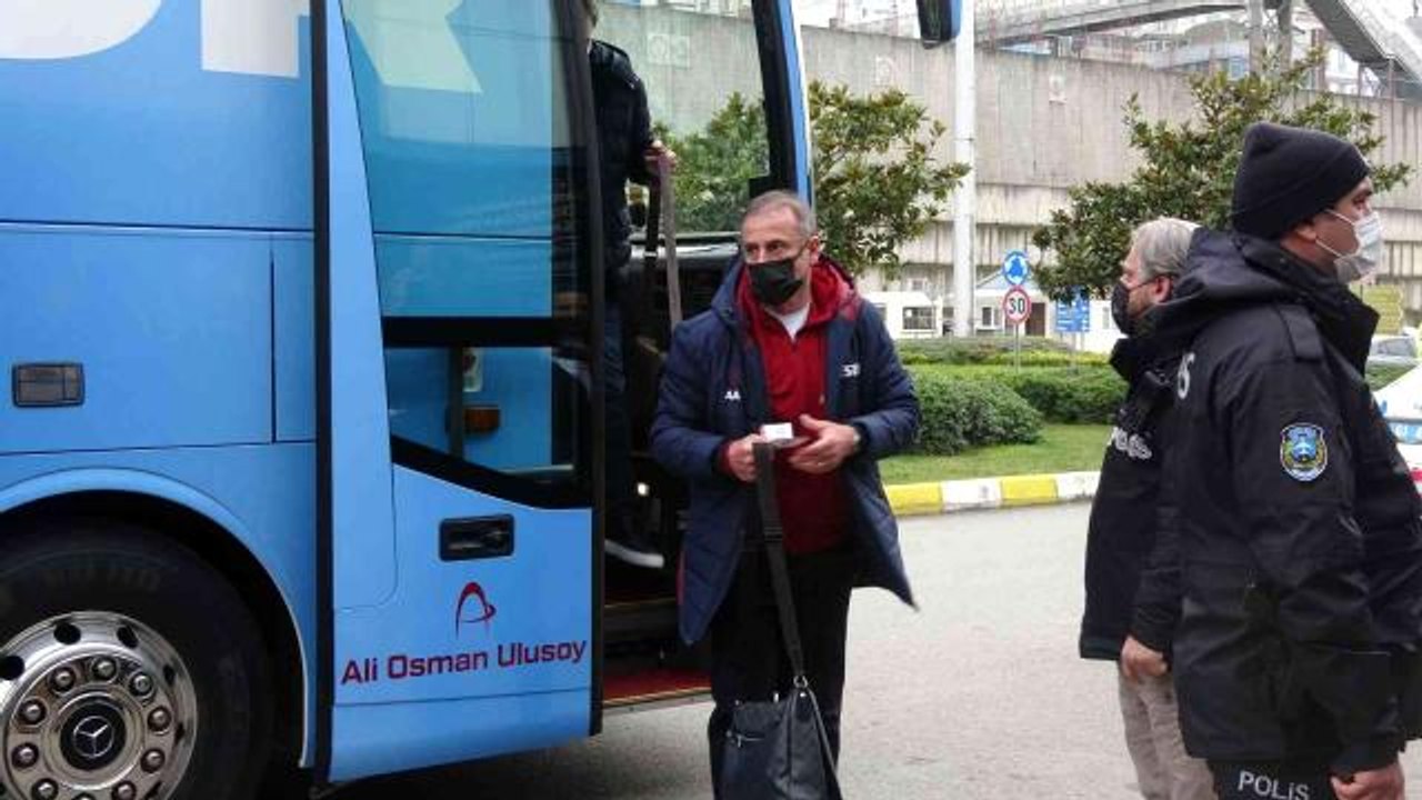 Trabzonspor, Galatasaray maçı için İstanbul'a gitti