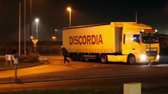 أعداد المهاجرين الواصلين إلى بريطانيا عبر بحر المانش خلال 2021 تضاعف 5 مرات تقريبا مقارنة ب2020