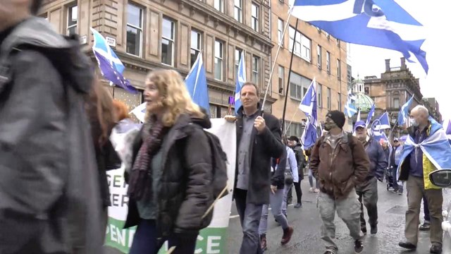 Cientos de escoceses se manifiestan en Glasgow contra el Partygate