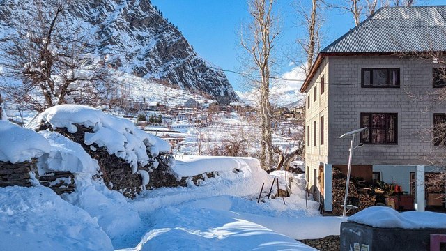Hills covered in snow, cold waves and fog in North India