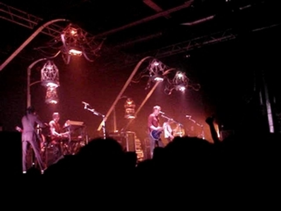 Queens Of The Stone Age - 3's & 7's