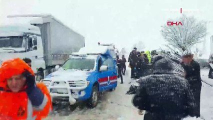 Tokat’ta yolcu otobüsü devrildi: Ölü ve yaralılar var