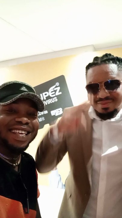 Am chilling with Bracket a Nigerian artiste