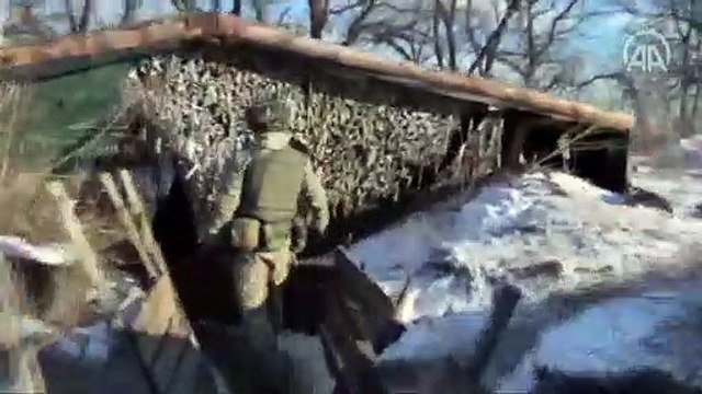 Donetsk yakınlarındaki cephe hattında görev yapan Ukraynalı askerler görüntülendi
