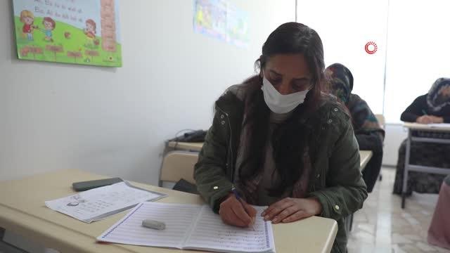 40'ından sonra okuma-yazma öğreniyorlar