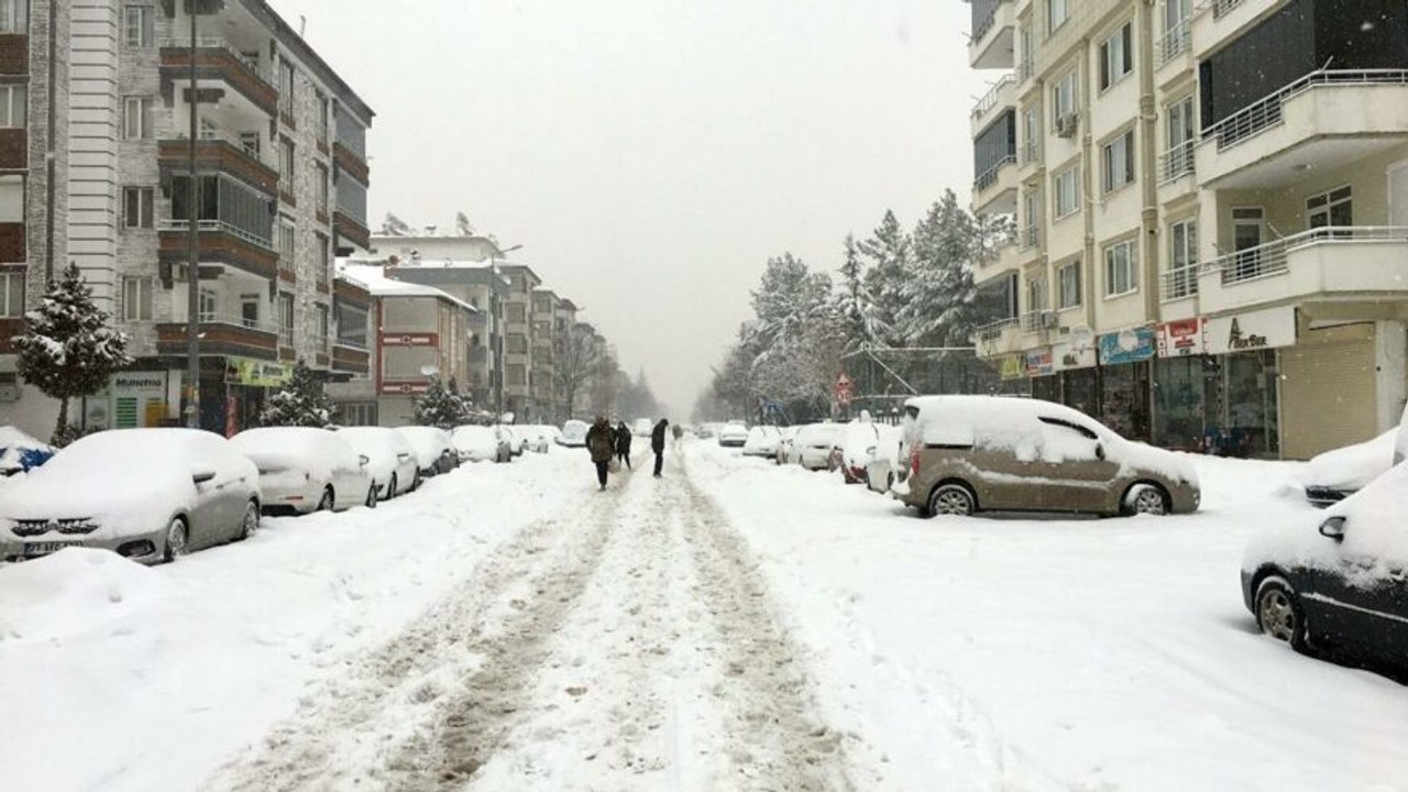 Gaziantep'te uçak ve otobüs seferleri iptal edildi