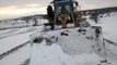 Bilecik'te kar nedeniyle kapanan 67 köy yolunu açma çalışmaları sürüyor-244 köyden 67'sinin yolu yoğun kar yağışıyla kapandı- Bilecik Valisi Dr....