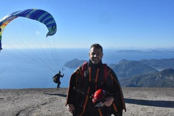 'YARASA ADAM' YAZIN EVİNE, KIŞIN OFİSİNE UÇARAK GİDİYOR