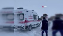 Nevşehir'de hasta almaya giden ambulans kara saplandı