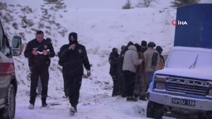 Kaynak yapmak için girdiği su borusunda zehirlenen işçi kurtarıldı