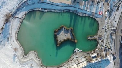 Pamukkale'de kar mesaisi devam ediyor
