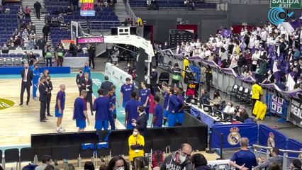 La ensordecedora pitada del WiZink Center a Mirotic... y Laprovittola