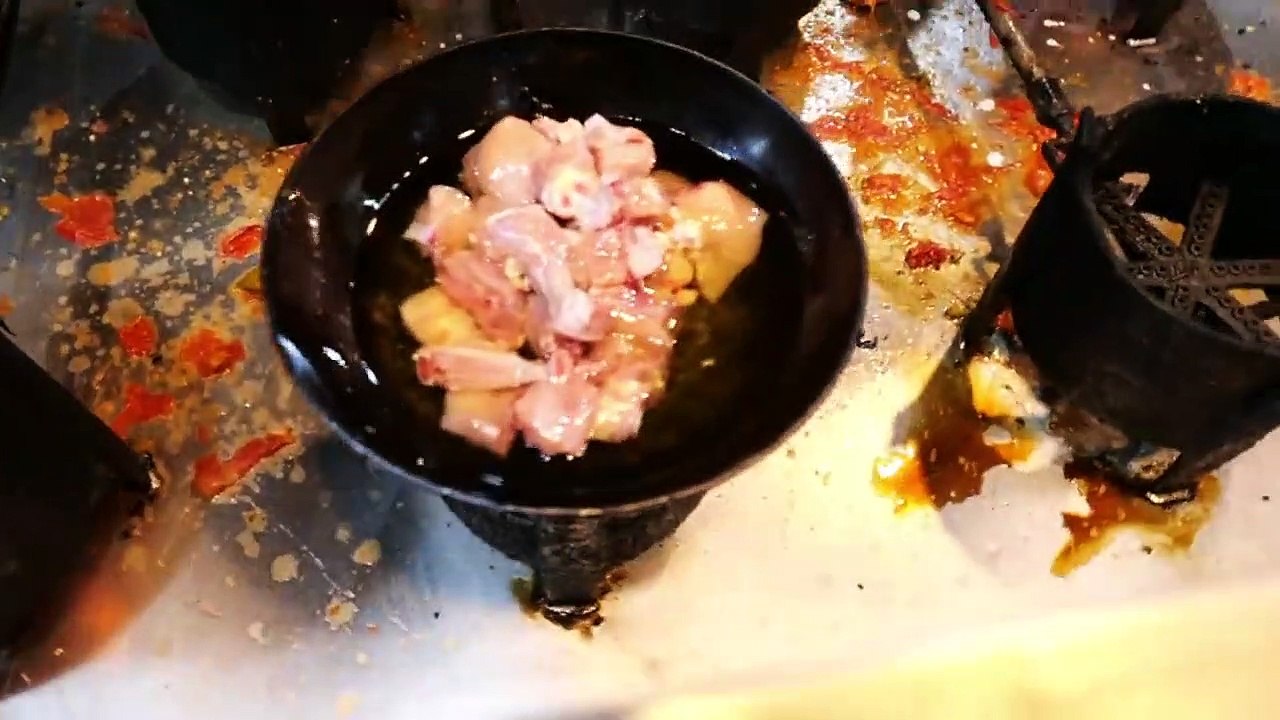 Pakistani Food - GOAT RIBS AND MUTTON STEW Karahi Karachi Pakistan