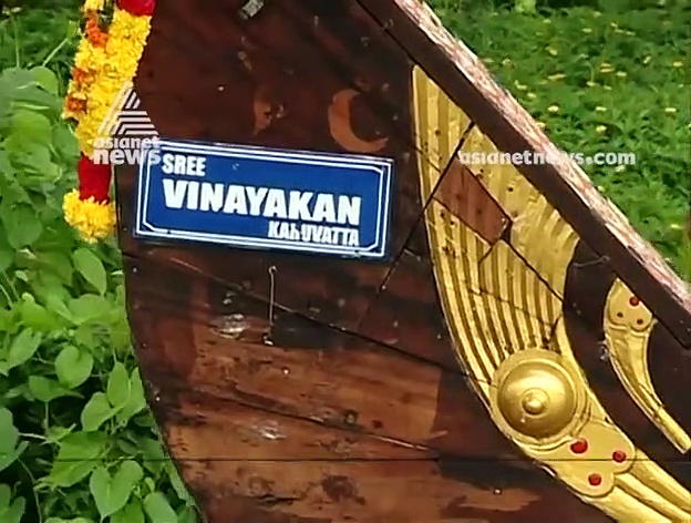 കടലിന്റെ മക്കള്‍ കച്ചമുറുക്കി ഓളപരപ്പിലേക്ക്; ട്രോഫിയില്‍ മുത്തമിടാന്‍ മത്സ്യത്തൊഴിലാളികള്‍