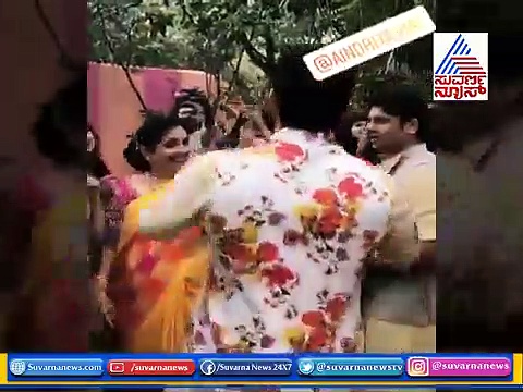 ಮದುವೆ ಮನೆಯಲ್ಲಿ ದಿಗಂತ್ -ಐಂದ್ರಿತಾ ರೊಮ್ಯಾನ್ಸ್ !