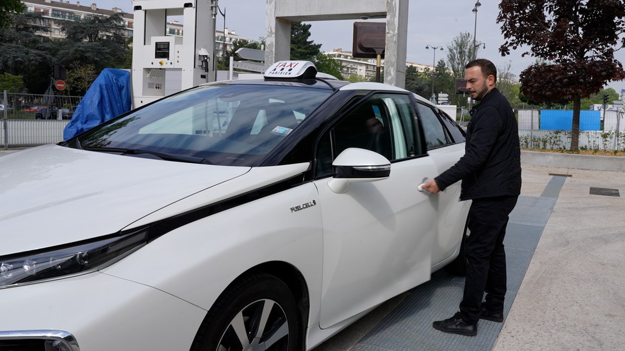 Transports : l’hydrogène, le futur du taxi parisien ?