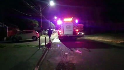 Incêndio em imóvel mobiliza Corpo de Bombeiros na Rua da Colonização