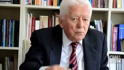Eski Bakan Tarhan Erdem hayatını kaybetti