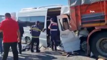 Bursa yolunda feci kaza: Çok sayıda yaralı var